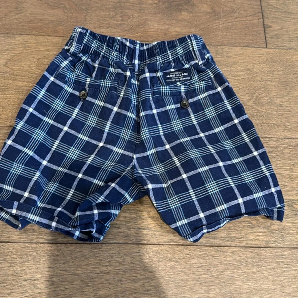 Janie and jack boys bundle 3-6 sweater and‎ 13-18 shorts plaid
